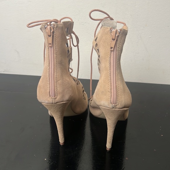 Shoemint Nude Curved Cut Outs Sandals 8 - Picture 6 of 12